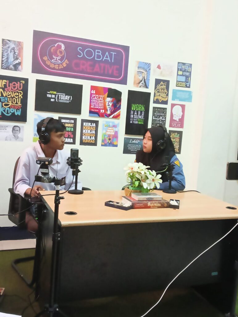 BSI Digination Visualisasi 3D Dan AR: Ajak SMK Muhammadiyah 1 Pontianak