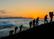 7 Hal Penting yang Harus Diperhatikan Sebelum Mendaki Gunung