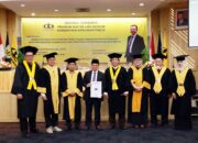 Pertahankan Disertasi Tentang Pesantren, Ustadz Yusuf Mansur Raih Gelar Doktor dari  Universitas Trisakti