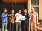 Pastikan Keandalan Layanan ICONNET, Direksi PLN Icon Plus Sambangi Rumah Pelanggan