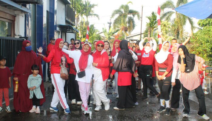 Warga Komplek
