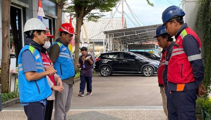 PLN Icon Plus Regional Jakarta dan Banten Konsisten Percantik Kota dengan Penataan Kabel Fiber Optik di Jakarta Barat