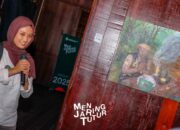 Angkat Tradisi Balala Dalam Pameran Seni, Mahasiswi UBSI Kampus Pontianak Gaungkan Nilai Leluhur