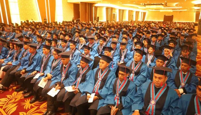 Rektor UBSI Ajak Wisudawan Siap Hadapi Era Transformasi Digital