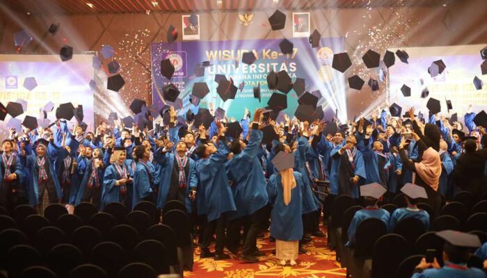Wisuda UBSI Kampus Pontianak Tak Sekadar Pengukuhan, Tapi Juga Lahirnya Program Magister (S2)