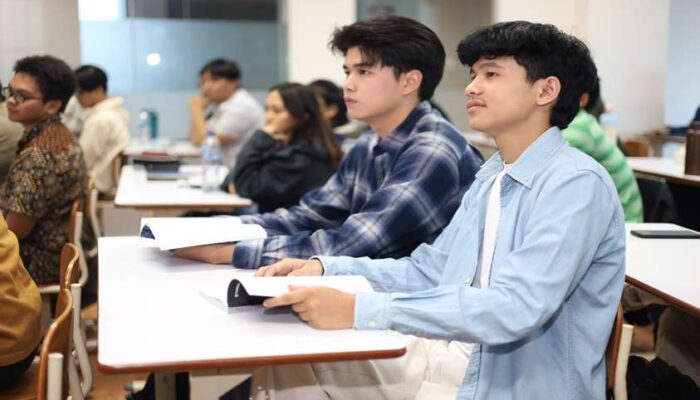 Ketergantungan Digital di Era AI 2026: Mahasiswa Makin Pintar atau Makin Bergantung?