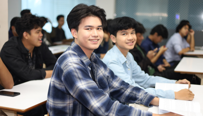 Suka Teknologi Tapi Bingung Pilih Jurusan? Sistem dan Teknologi Informasi Bisa Jadi Jalan Kariermu di Dunia Digital