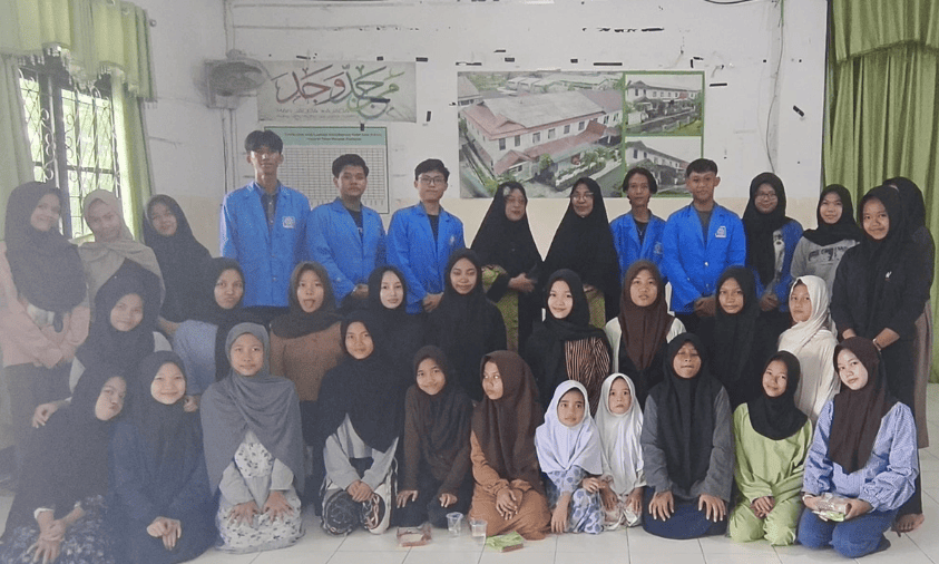 Bijak Bermedia Sosial