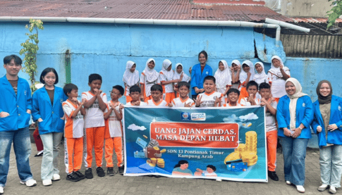 Jangan Asal Jajan! Mahasiswa UBSI Kampus Pontianak Edukasi Siswa SD Kelola Uang dengan Bijak