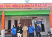 Demi Pengabdian, Tim BSI Explore UBSI Kampus Pontianak Tak Gentar Tempuh Medan Berat Menuju Desa Radak