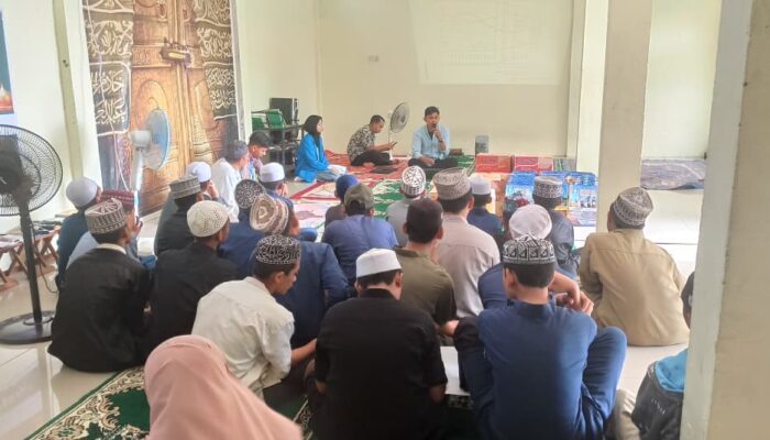 Dosen UBSI Pontianak Gali Potensi Santri Kanzul Khairaat  Melalui Pemberdayaan Teknologi