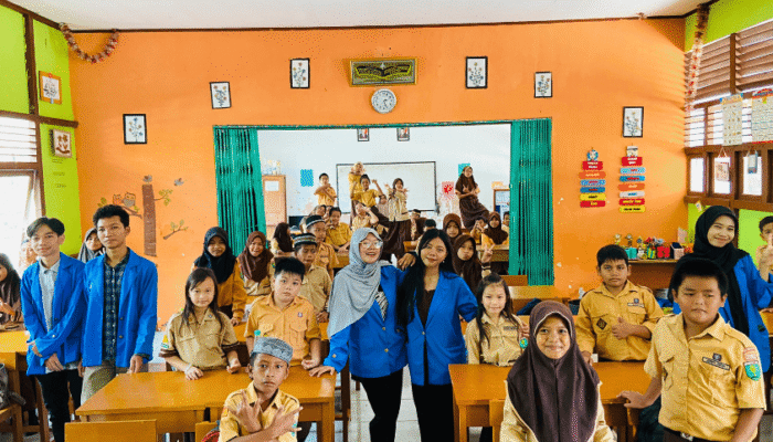 Mahasiswa UBSI Kampus Pontianak Gencarkan Kampanye Anti-Perundungan di SDN 10 Siantan