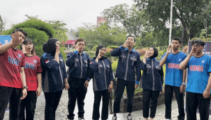 Mahasiswa Informatika UBSI Kampus Pontianak Ajak Warga Kenali AI Lewat Kampanye Edukasi di Ruang Publik