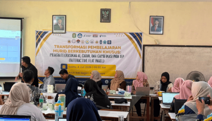 Dosen UBSI Kampus Pontianak Gelar Pelatihan Canva AI untuk Tingkatkan Kreativitas Guru SLB Negeri Rasau Jaya